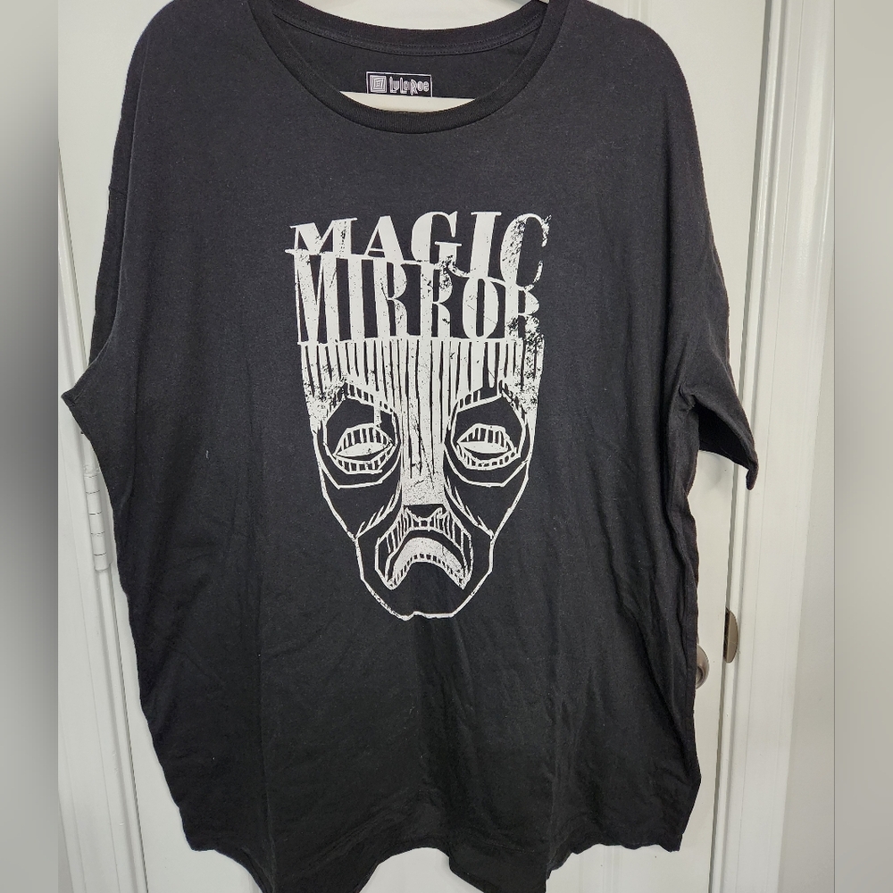 LuLaRoe Tee 3XL, Disney Magic Mirror